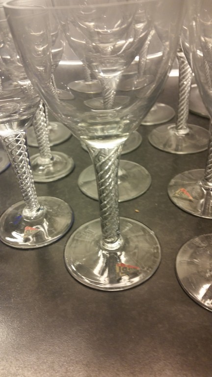 hollandse slinger spiraal glas 26 stuks mondgeblazen 1e helft 20e eeuw kopen? Bied vanaf 150!
