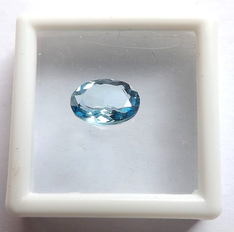 Gecertificeerde "London Blue Topaze" - 2.14 kt kopen? Bied vanaf 1!