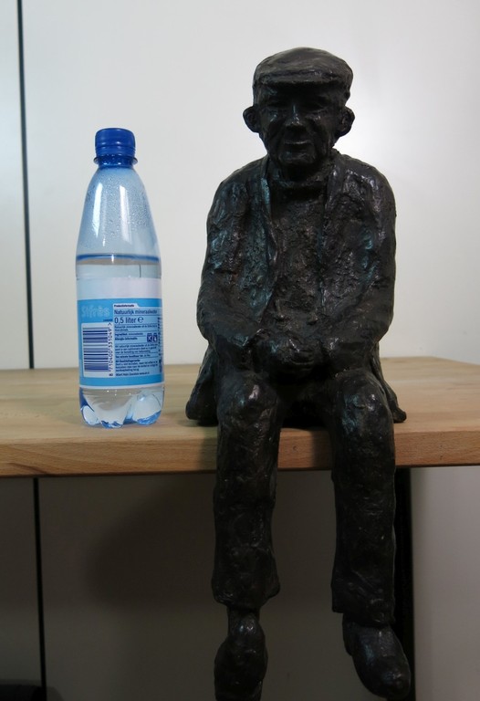 Adri de Waard: Bronzen beeld, Zittende boer kopen? Bied vanaf 1000!