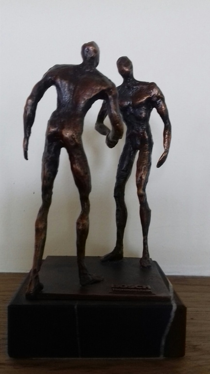 Beeldje "ONTMOETING". kopen? Bied vanaf 15!