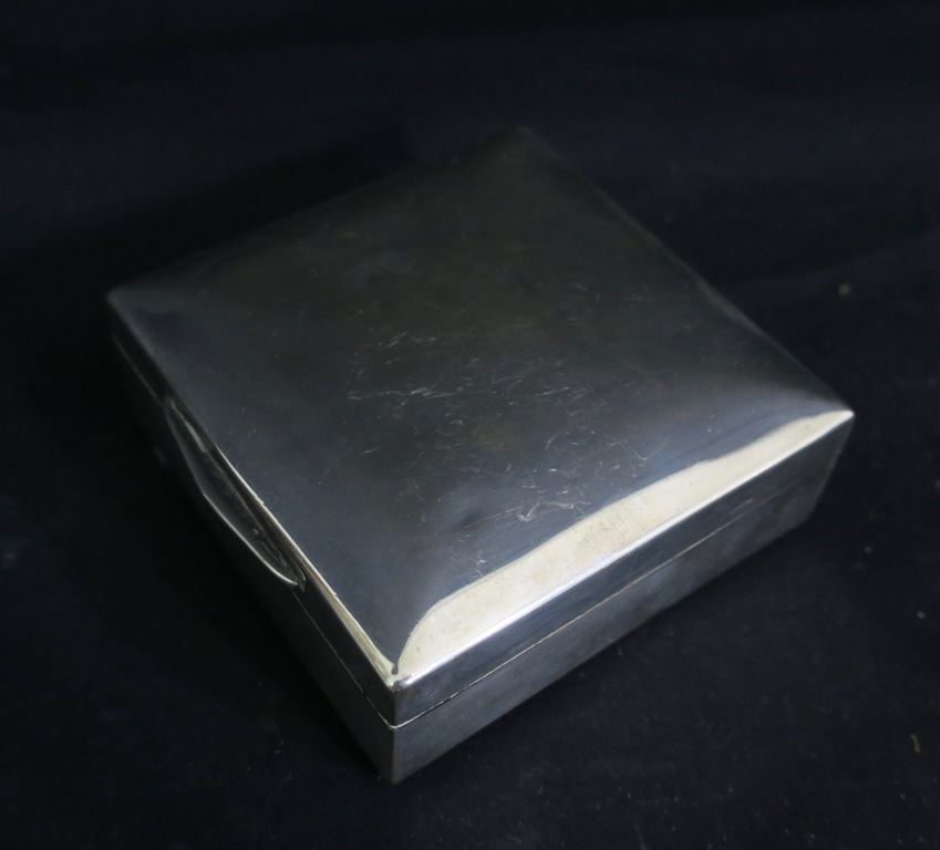 Vierkante zilveren sigarendoos kopen? Bied vanaf 1!