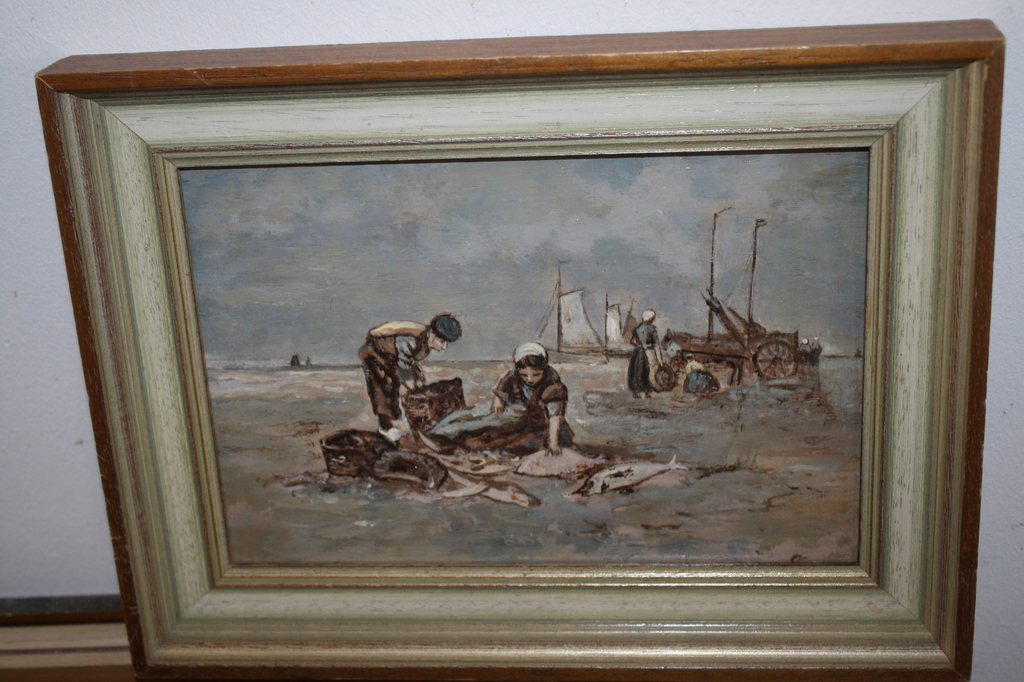 VISSERSVROUWEN op het STRAND -  uitladen van de VIS kopen? Bied vanaf 1!