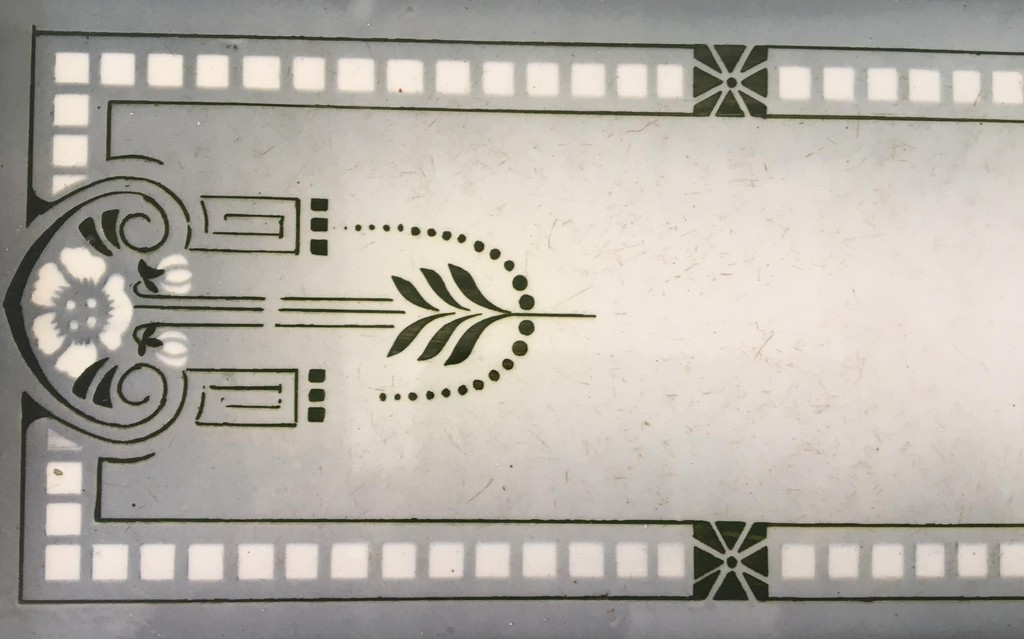 Villeroy & Boch Dresden - Jugendstil aardewerken dienblaadje met metalen montuur kopen? Bied vanaf 1!