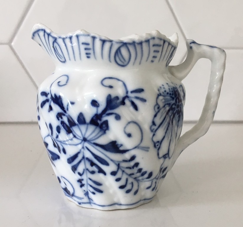 Louis Regout - 19e eeuws Porseleinen melkkan decor zwiebelmuster kopen? Bied vanaf 15!