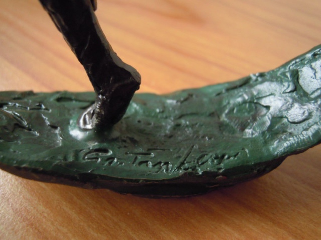 Prachtig beeld Ger van Tankeren 19 cm hoog - gesigneerd. kopen? Bied vanaf 25!