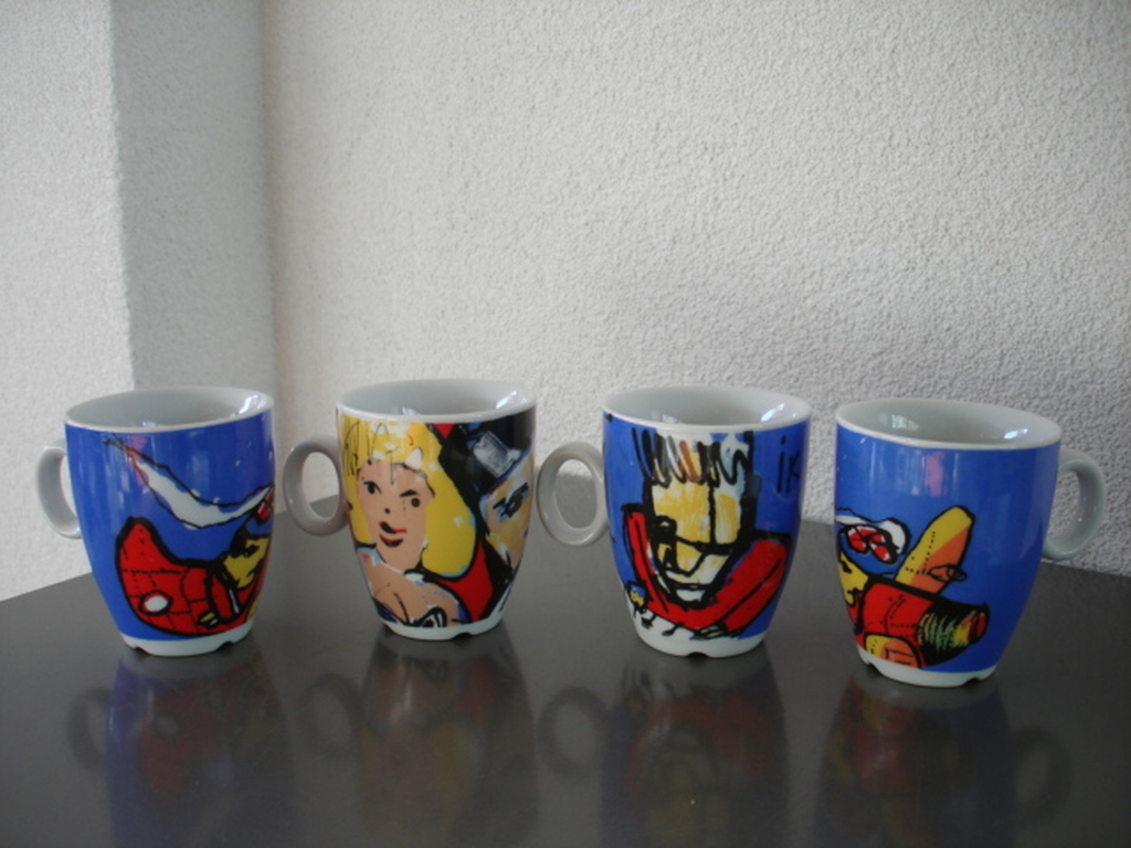 Herman Brood - Vier porseleinen kopjes. kopen? Bied vanaf 14!
