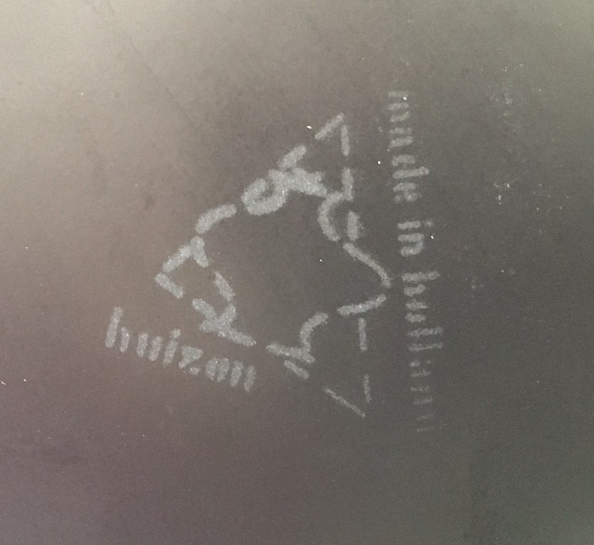 Potterie De Driehoek Huizen - Zwart mat platelen serveerschaal 1955 kopen? Bied vanaf 12!