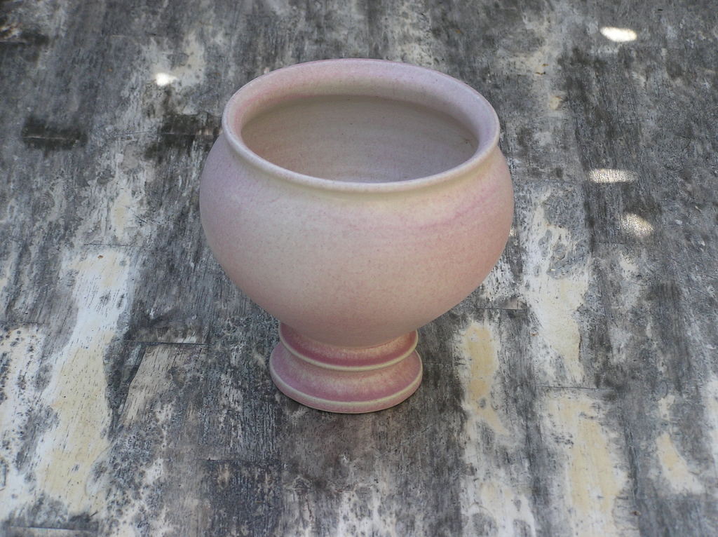 Kunstkeramische Bolvaas op voet, Rodolfo Gonzalez Mele kopen? Bied vanaf 6!