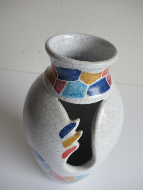 Serran Ventura: keramieke vaas naar ontwerp Gaudi kopen? Bied vanaf 1!