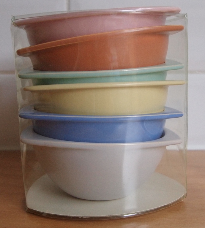 Fokke Hamming voor Potterie De Driehoek Huizen - 6 pastelkleurige soepkommen mod kopen? Bied vanaf 20!