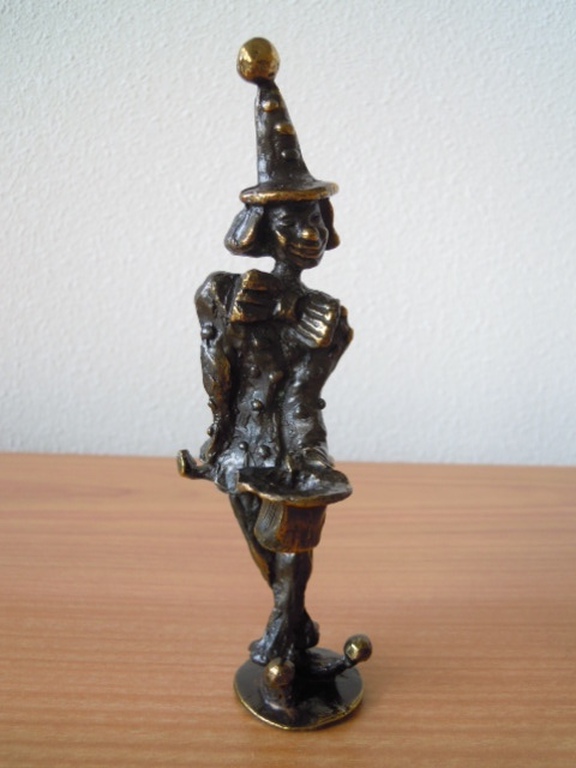 Bronzen beeldje clown van CORRY AMMERLAAN 17 cm hoog. kopen? Bied vanaf 25!