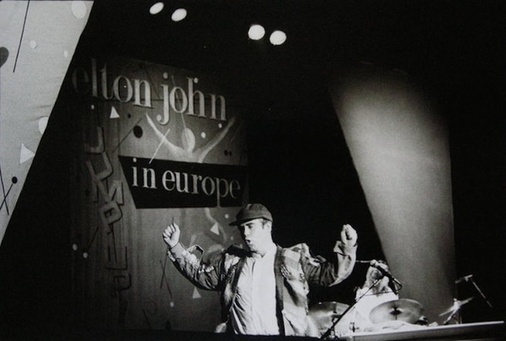 Rénald Destrez Elton John - zilvergelatinedruk, 82, gesigneerd, gestempeld.DAKA  kopen? Bied vanaf 23!