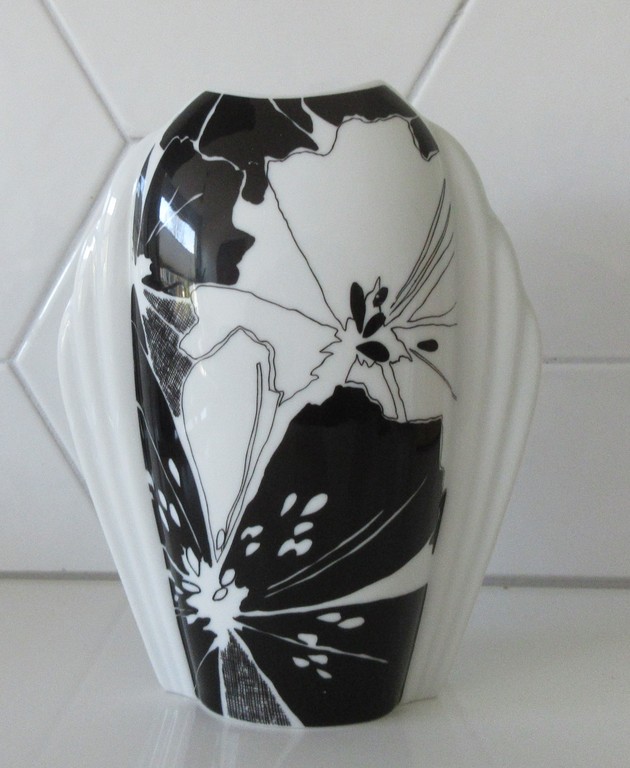 Arzberg en Eschenbach - vier porseleinen Op Art vazen kopen? Bied vanaf 25!