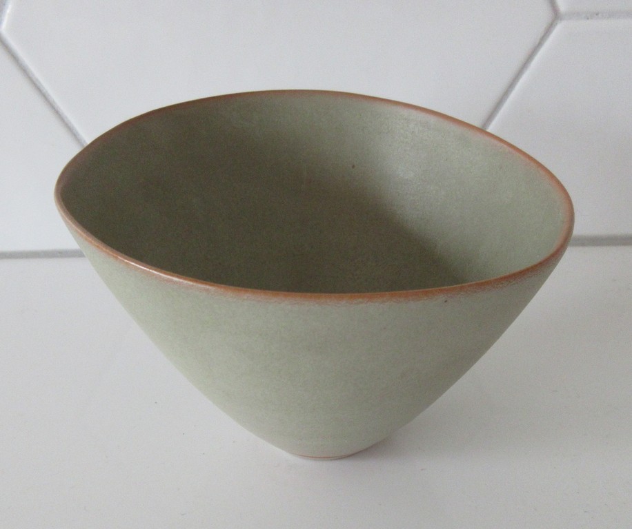 Ingrid Atterberg voor Uppsala Ekeby - Matgroene steengoed kom kopen? Bied vanaf 20!