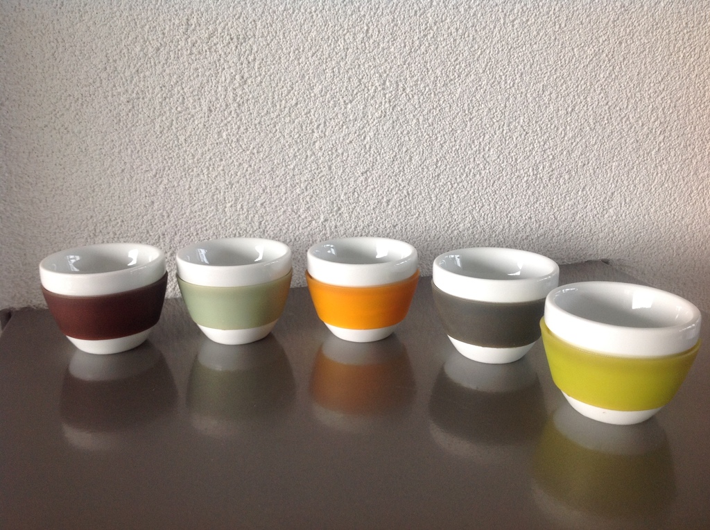 Koziol: tien koffie/espresso kommen, porselein en kunststof kopen? Bied vanaf 22!