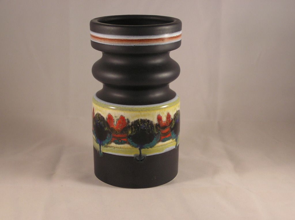 Flora plateel, vaasje jaren'60 kopen? Bied vanaf 1!