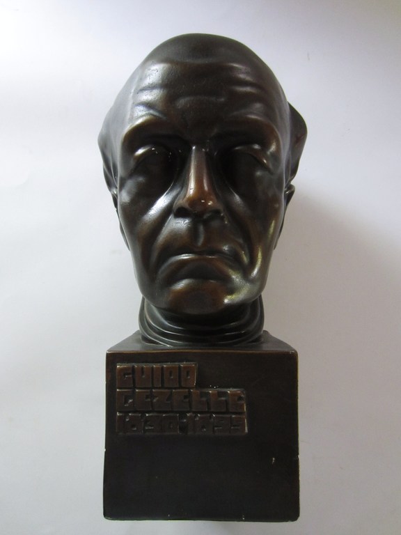 Art Deco buste - Guido Gezelle - gips kopen? Bied vanaf 1!