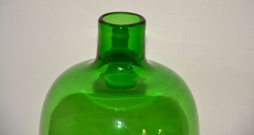 Floris Meydam: Mooie flesvaas. Jaren 60.  kopen? Bied vanaf 60!