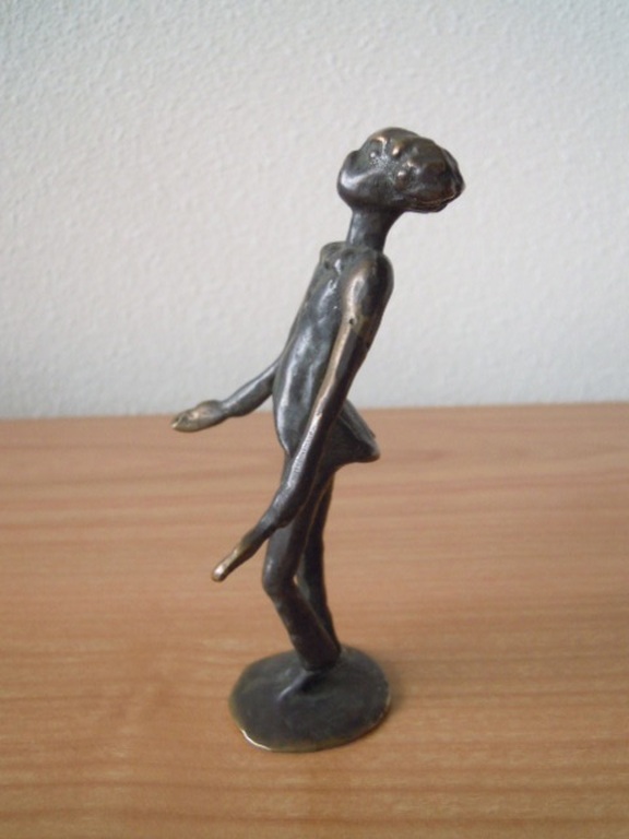 Massief bronzen beeldje 12,5 cm- kunstenaar onbekend. kopen? Bied vanaf 25!