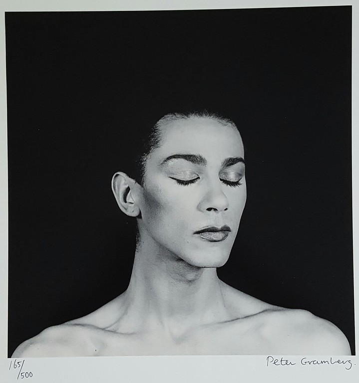 Peter Gramberg: gesigneerde fotoprint, Richenel kopen? Bied vanaf 50!