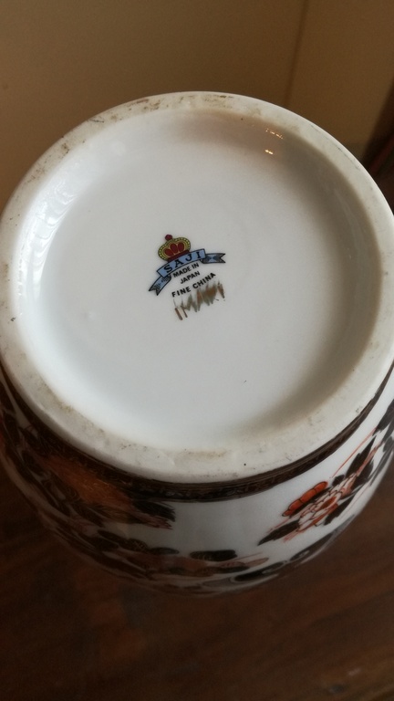Imari kast stel - Porcelein - Begin 20 ste eeuw kopen? Bied vanaf 20!