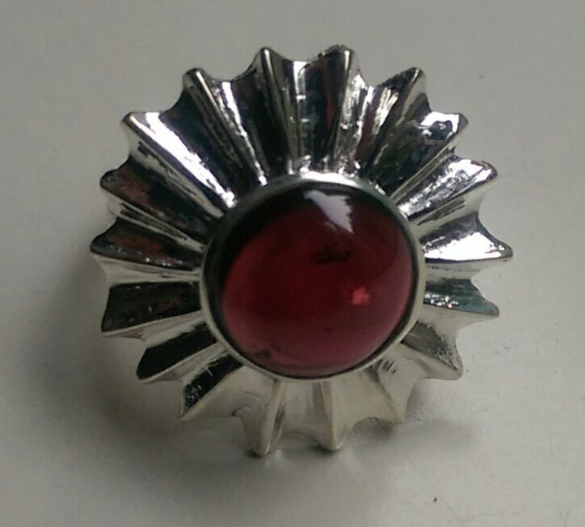 Super mooie zilveren ring met natuurlijke granaat kopen? Bied vanaf 28!