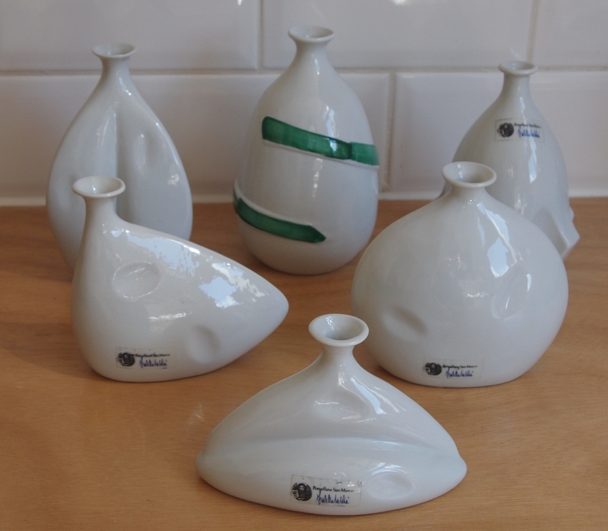 San Marco - een ensemble van porseleinen design vaasjes (zes stuks) kopen? Bied vanaf 35!