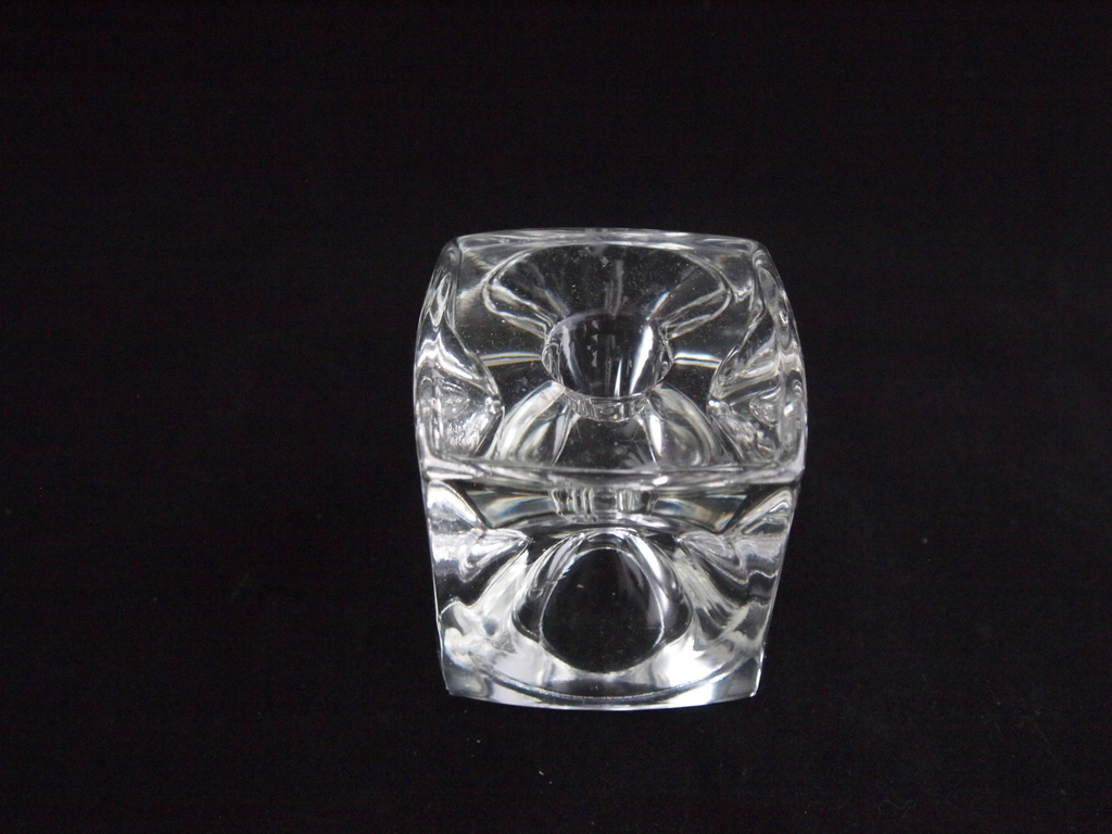 Blank glazen kaarsenstandaard "Cube", ontwerp Rudolf Jurnikl voor Rudolfova Hut kopen? Bied vanaf 8!