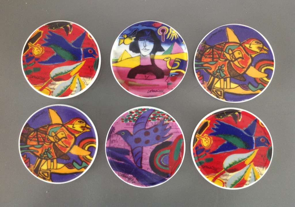 CORNEILLE: zes porseleinen onderzetters kopen? Bied vanaf 30!