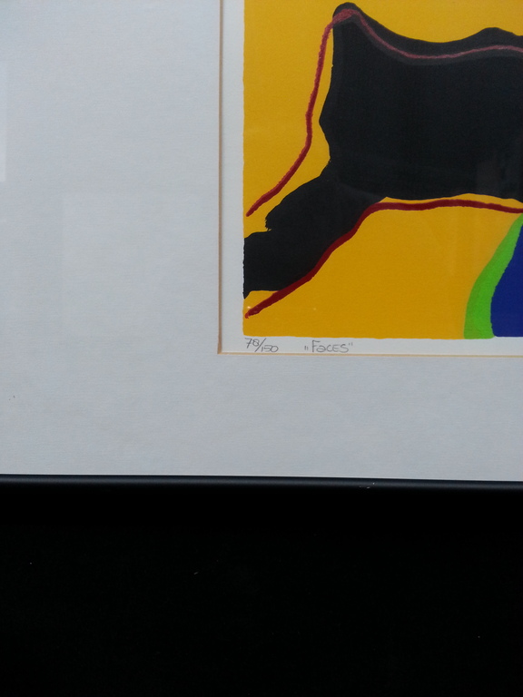 Marianne Nearebout zeefdruk op papier in zwarte aluminium lijst, titel: "Faces"  kopen? Bied vanaf 50!
