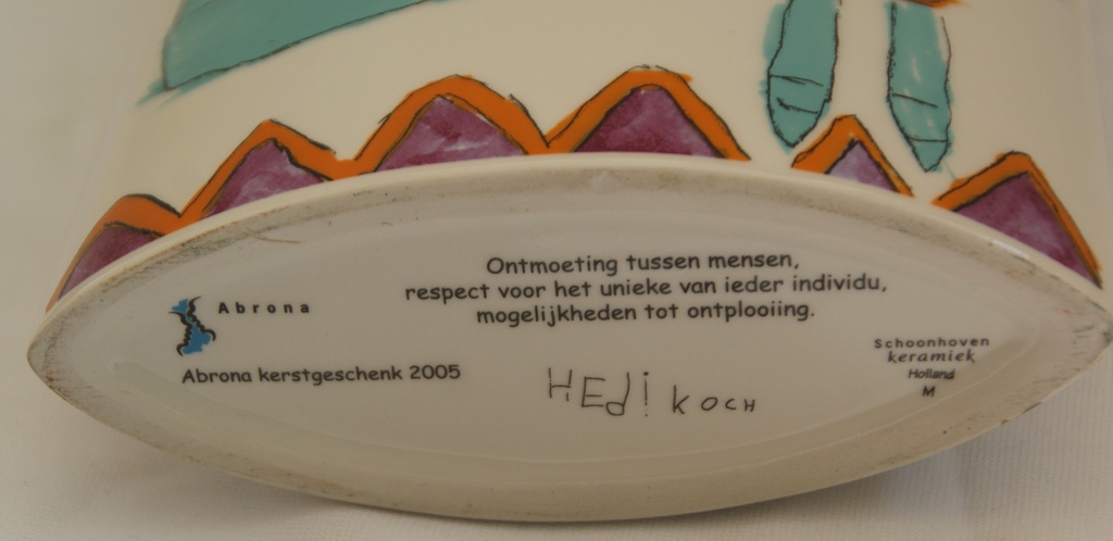 Schoonhoven Keramiek, ovale kleurige vaas via MVO-project Abron kopen? Bied vanaf 10!