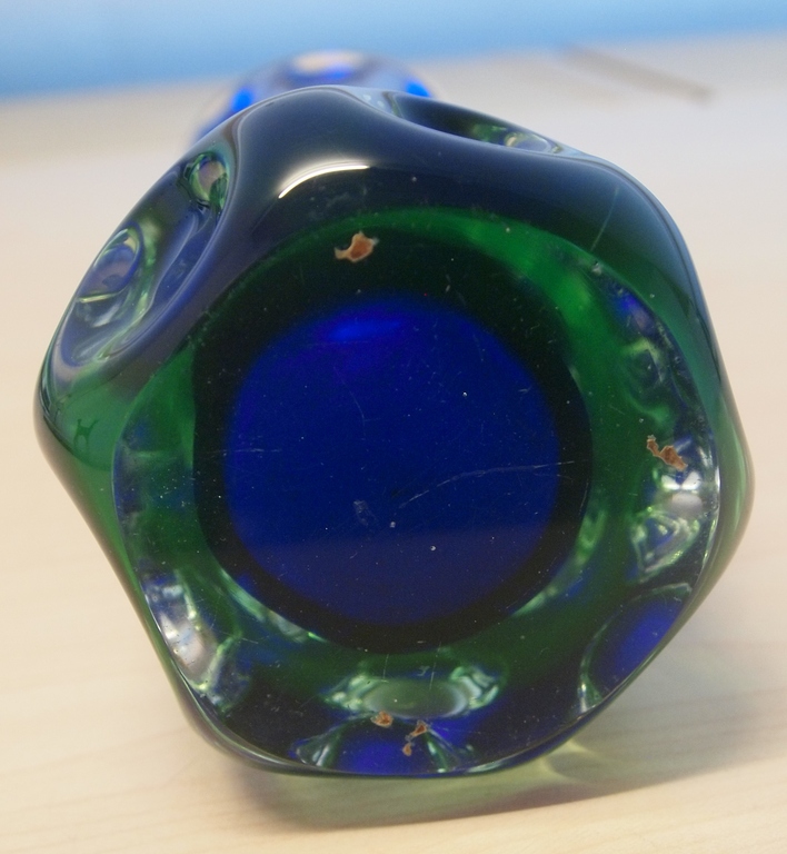 Skrdlovice-  zware cobalt blauwe en lichtgroene glazen lens vaas kopen? Bied vanaf 42!