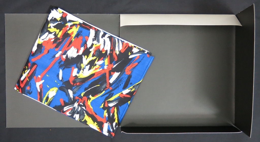 Theo Wolvecamp: Zeefdruk op zijde, Zonder titel (blauw) kopen? Bied vanaf 50!