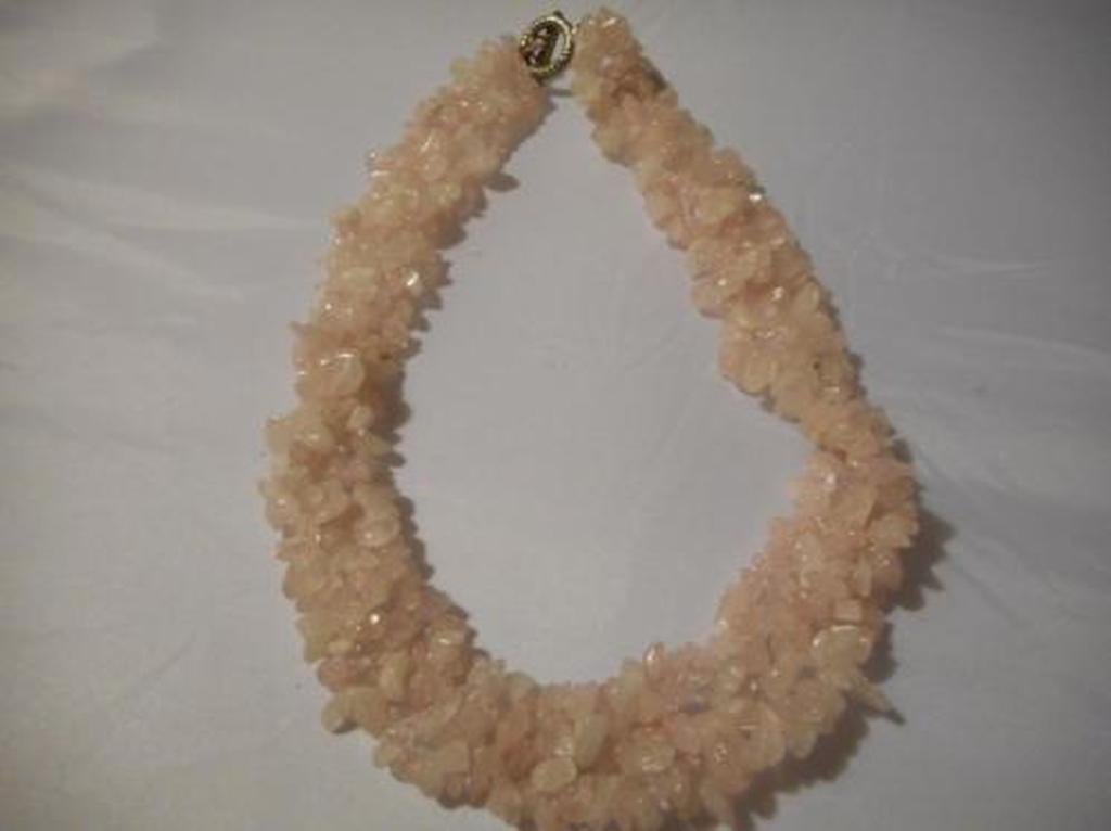 Choker ketting in rozenkwarts kopen? Bied vanaf 1!