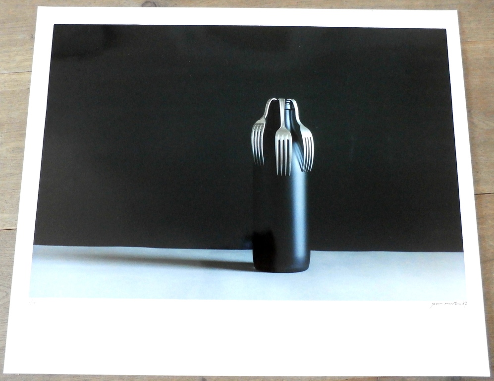 Jean Ruiter - foto: A vase with three bent forks - 1987 kopen? Bied vanaf 60!