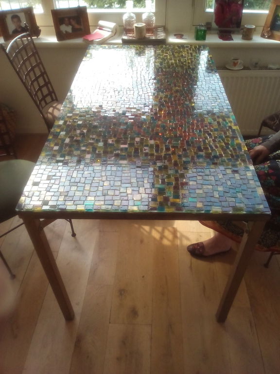 Gladwyn Ramcharan, Moderne glastafel  kopen? Bied vanaf 500!