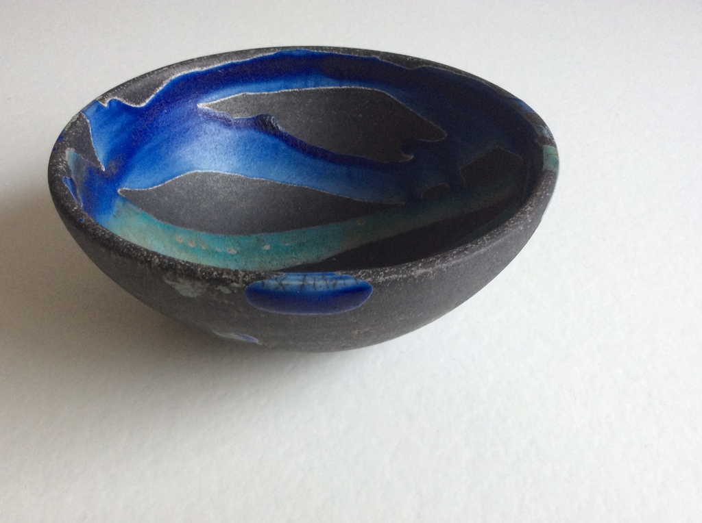Onbekend - raku-gestookte keramische kom met zegel kopen? Bied vanaf 40!