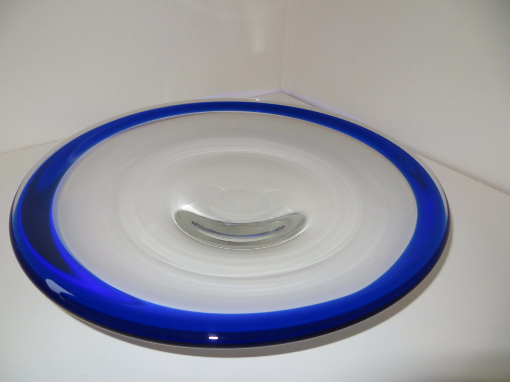 kunstenaar onbekend, mooie schaal met blauw accent kopen? Bied vanaf 15!
