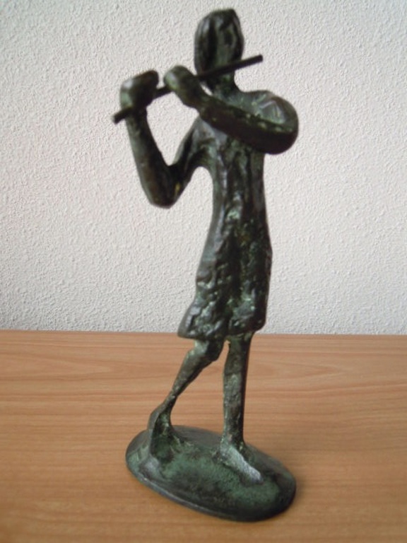 Bronzen beeld van FLUITISTE  19,5 cm hoog. kopen? Bied vanaf 35!