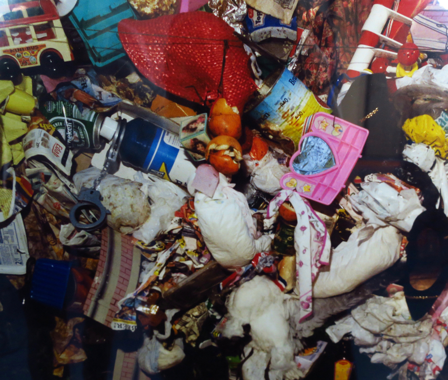 Paul Blanca: Cibachrome print, A garbage tree - Ingelijst (Groot!) kopen? Bied vanaf 600!