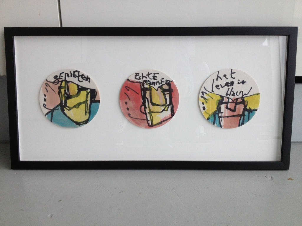 3 tekeningen op bierviltjes, mooi ingelijst verkocht voor € 200!