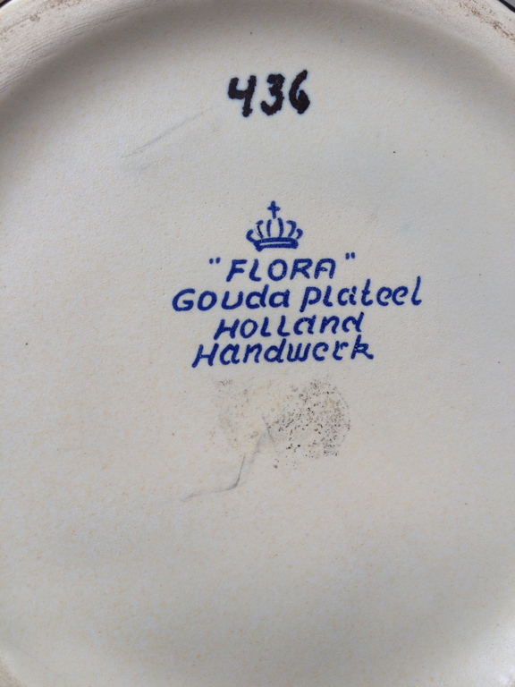 Gouda Plateel, handwerk 2 vazen. kopen? Bied vanaf 75!