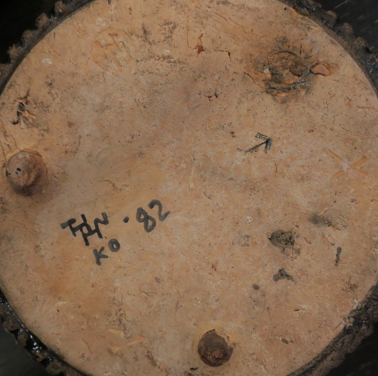 Harm Kamerlingh: Geglazuurd en polychroom beschilderd schaaltje van aardewerk kopen? Bied vanaf 1!