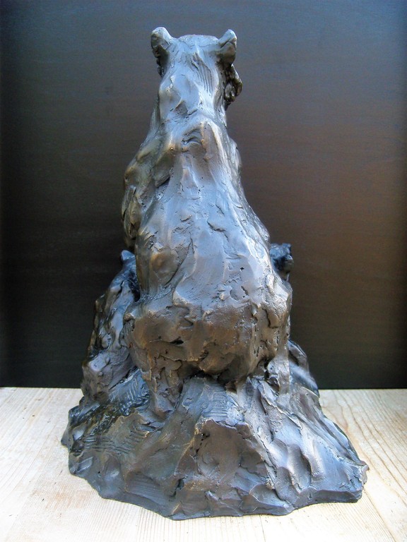 Onbekende kunstenaar: Bronzen beeld van beer met twee jongen. kopen? Bied vanaf 275!