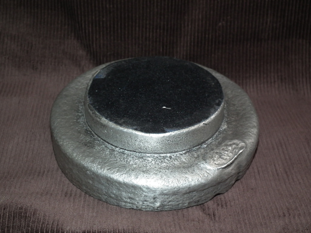 Gesigneerde aluminium asbak doorsnede 16 cm kopen? Bied vanaf 20!