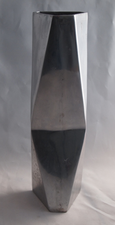Aluminium Polygoon vormige vaas kopen? Bied vanaf 45!