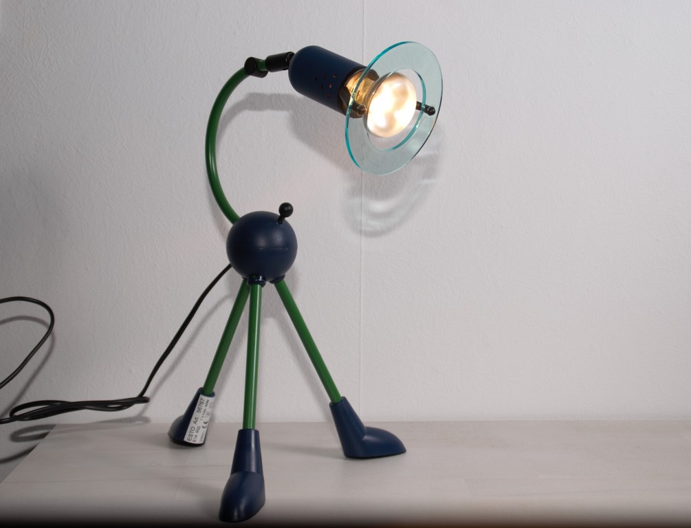 Esto Design Lamp kopen? Bied vanaf 32!