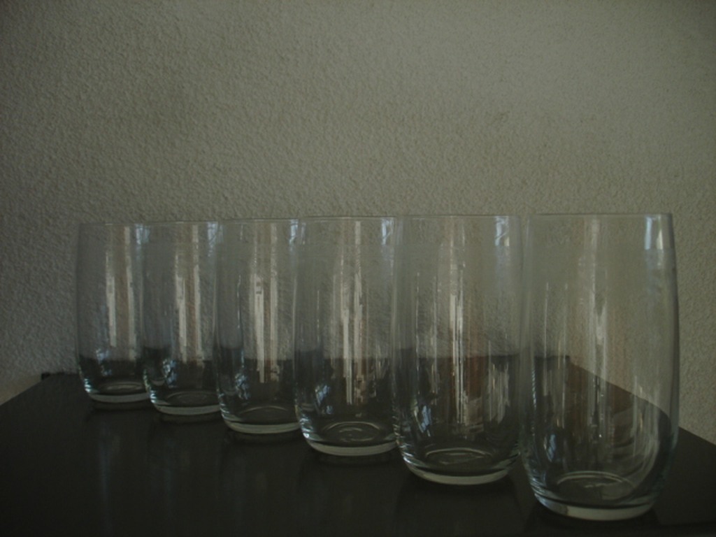 Zes geëtste waterglazen kopen? Bied vanaf 15!