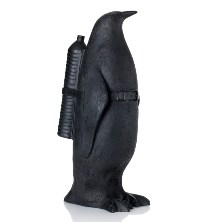 William Sweetlove: Gerecycled plastic, Penguin met waterfles zwart kopen? Bied vanaf 220!