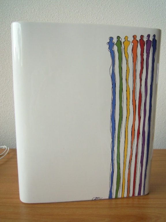 CORRY AMMERLAAN grote vaas-30 cm hoog -25 cm breed-5 cm diep   kopen? Bied vanaf 30!